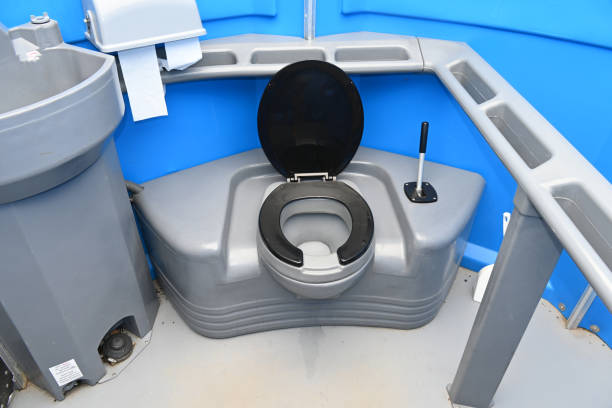 Porta potty delivery and setup in Glendora, CA